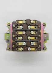 Square D 8501 PO-3 AC Magnetic Relay 8A 3P 600V 120/110V Coil Bolt On