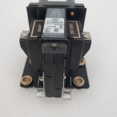 Allen Bradley Bulletin 700-C110A24 Series B Type C AC Relay 2 Poles 24 V-60Hz
