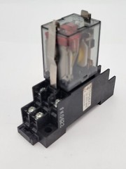 Fuji Electric HH52P-CRL Relay 5A Coil 200/220VAC with TP58X1 Socket Base 7A 250V