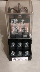 RELAY 3PDT 120VAC COIL 10A 11 PIN W/ RELAY SOCKET NTE-R10-14A10-120 NEW