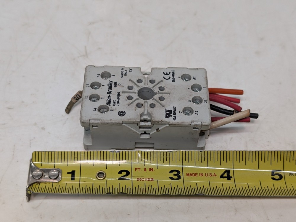Allen-Bradley 700-HN100 Series D Relay Socket Base 10A 300V 400V as shown