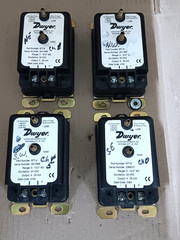 Dwyer 677-8 DIFFERENTIAL PRESSURE TRANSMITTER 24 VDC Lot Of 4