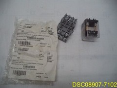 Potter & Brumfield KUP-11D15-5 5VDC Relay & Tyco 27E121 Base