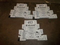 LOT OF 3 ALLEN BRADLEY 700-HLT1Z SER A 700-HLS1Z24 RELAY 700-TBR600 (DR1B4)