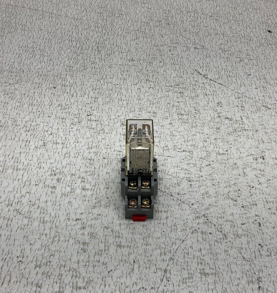 Dayton 5ZC20 Pilot Relay 24 VDC Coil w/ Base (TSC)