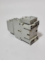 ALLEN-BRADLEY 700-CF220A CONTROL RELAY CONTACTOR 2NO 2NC W/ 100-F AUXILIARY BLOC