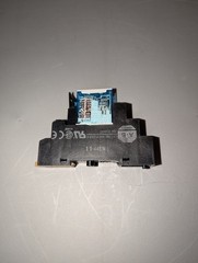 NEW GENUINE ALLEN-BRADLEY 700-HN121 SER A RELAY BASE W/ 700-HK36Z24 SER B RELAY