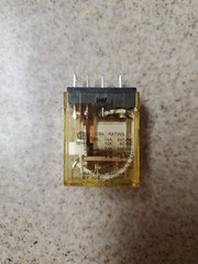 IDEC RH1B-U 24V AC Relay, SPDT, New Out Of Box, QTY 1