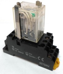 OMRON, RELAY, TYPE MY4N, 24 VDC, SOCKET 02Y8W2 5 AMPS, 250 VAC MAX, LOT OF 3