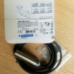 1PC XS618B1PAL2 Schneider Telemecanique Proximity Switch New .AA