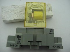 Idec RH1B-U AC24V Relay NEW With Base Ships on Same Day of the Purchase