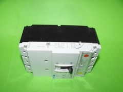Eaton NZM1 + NZM B1.Circuit Breakers.there is no one cable tie.USED