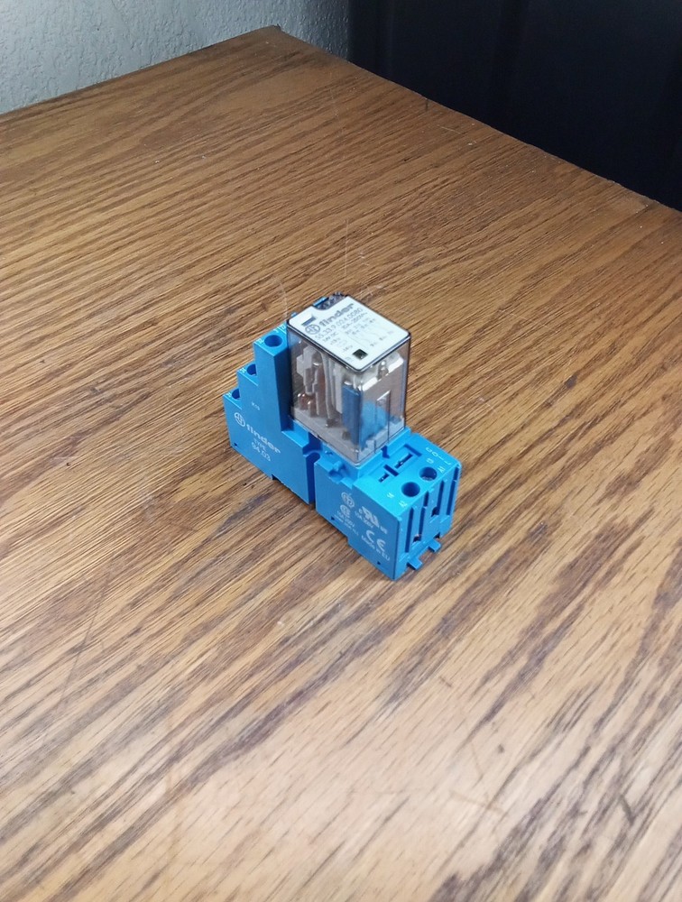 Finder Type 94.03 Contactor & Finder 55.33.9.024.0080 Relay