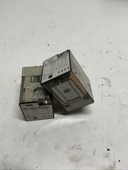 Allen Bradley 700-HA32A1/HA33a24 SER D Lot of 2 X-729