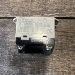 OMRON 2XC20 G7L-2A-BUBJ-CB Enclosed Power Relay Used