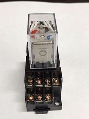 Relay MY4N-J MY4N MY4 220V 240V 220VAC COIL with socket base PYF14A