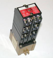 ALLEN BRADLEY CONTROL RELAY 20 AMP MODEL 700PK800A1