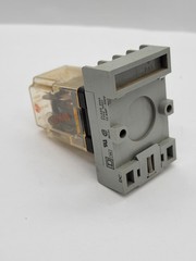 Square D 8501 KP12P14V14 Plug-In Relay w Socket 10A 250V 8Pin Series D 24V Coil