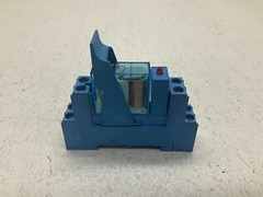 Finder 40.52 Relay w/ Base 5 A 250 V 95.85.1 10 A 300 VAC (TBI)