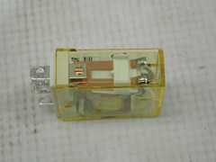 IDEC RH1B-U RELAY 10A AC 220V Box of 10