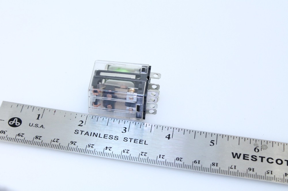 Allen Bradley 700-HF32A06 DPDT 6VAC 10A solder lug relay qty=1