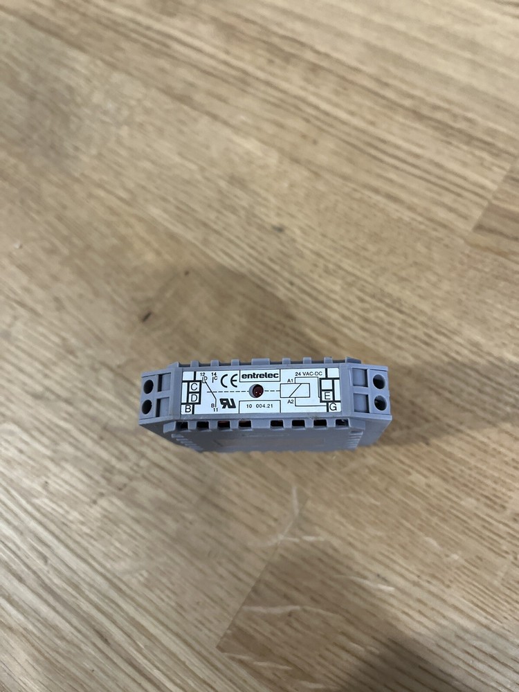 Entrelec 10 004.21 relay interface module