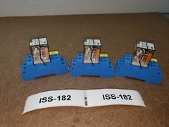 Finder 56.32.8.230.0000 Relay with Din Rail base 12a 230vac Excellent Pullouts