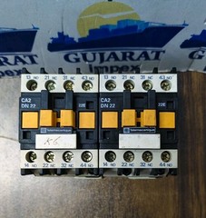 LOT OF 2 PCS Telemecanique CA2 DN22 Control Relay AC Coil 220V 50/60Hz M7 TESTED