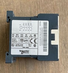 TELEMECANIQUE CA2KN40B7 CONTROL RELAY 24VAC 50/60HZ NEW IN BOX