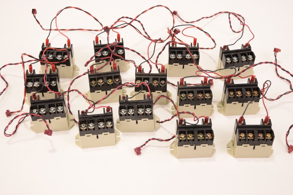 Omron G7L-2A-BUBJ-CB Enclosed Power Relay – Lot of 14