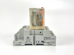 Lot of 8 MAGNECRAFT 784XDXM4L-120A General Purpose Relays