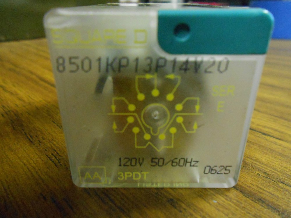 * SQUARE D RELAY 8501KP13P14V20 120V 50/60Hz. Ser. E XT-69G