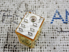 IDEC RH2B-U Relay DC 24V 8 pin