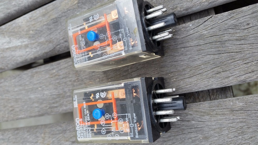 Omron Automation and Safety MK2PN-S-DC24 General Purpose Relays LOT of 2 S1A5