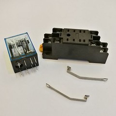 MY2N-J MY2NJ HH52P-L 110V AC Coil Cube Relay & PYF08A Socket Base