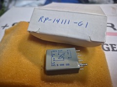 C.P. Clare & Co RP14111G1 Electromagnetic Relay 2-Pole 28V DC 675 Ohms (C127)