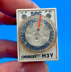 Omron H3Y-4 Timer Relay 0-1 Second H3Y4 (TSC)