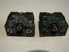 Lot of 2 Telemecanique Mini Relays w/ arrow shaped pushbuttons on top. Zb2-BE102