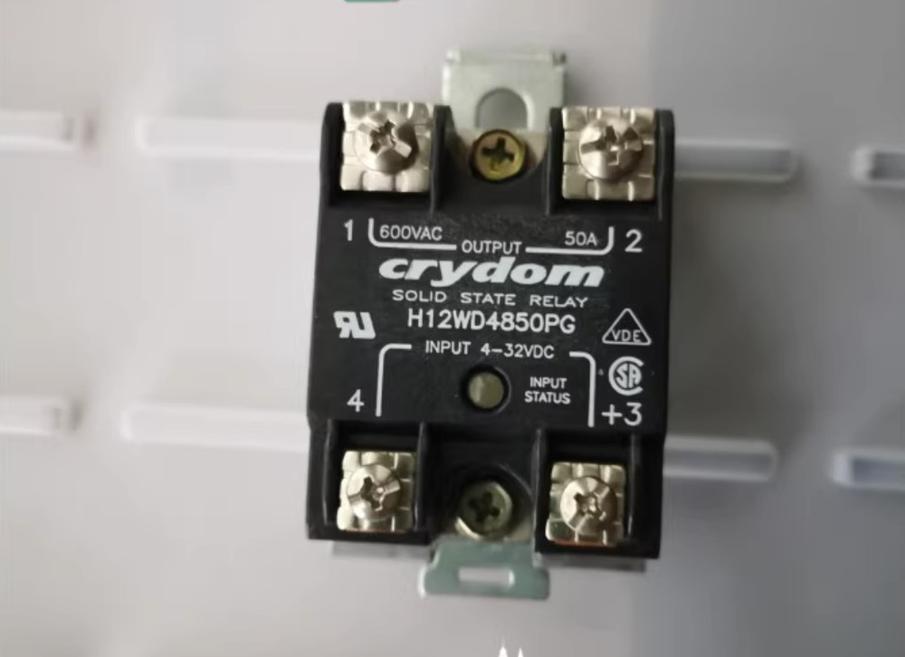 H12WD4850PG Crydom Solid State Relay 4-32VDC 5 Pins x 1PC NEW