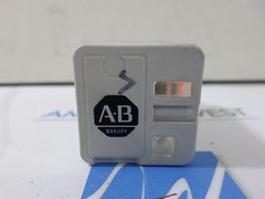 Allen Bradley 700-HB33Z24 Ser B Ice cube relay