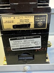 General Electric GE CR120B3305A Industrial Relay in Type 1 Enclosure