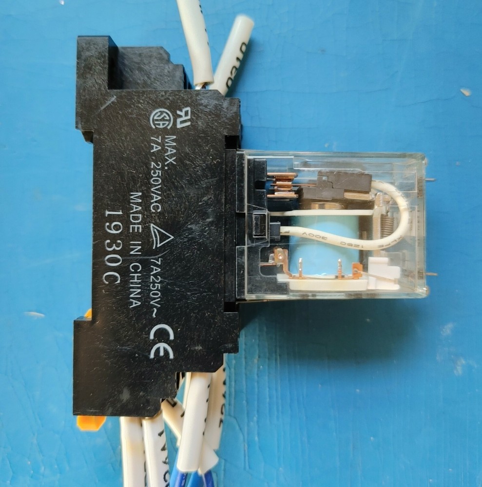 Omron MY2N-D2 Relay 24V With 1930C Base Free Shipping