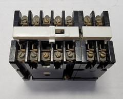 GE General Electric CR120AD06048 AA 300V 10Amp 24V DC Series A Industrial Relay