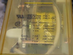 IDEC RR2P-UL RELAY 24VDC WITH SR2P-06 SOCKET BASE LOT OF 3