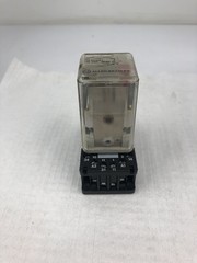 Allen Bradley 700-HA33A1 Relay Series A with 700-HN 101 Base Series B