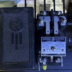General Electric 12HGA11S2 Auxiliary Relay 125V DC 20A SPST 3-Pin