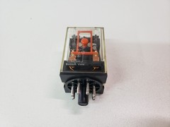 Omron MK2PN-S Relay 120vac