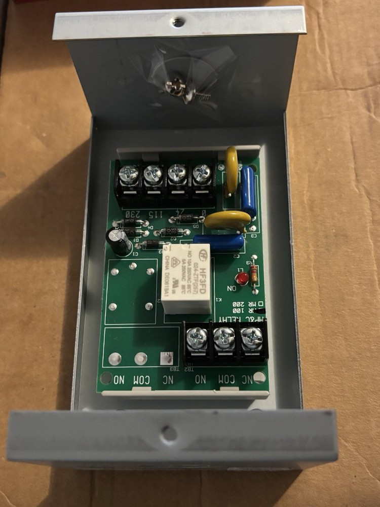 Gatorgate Multi-Voltage Control Relay SSU-MR-101/C/R (red enclosure)