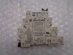 ALLEN BRADLEY 700-HLT1Z SER.A RELAY UNMP