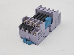 NAIS RT3SP2-24V Relay Module RT-3 Series DIN Rail Mount Screw Terminal 24 Volt